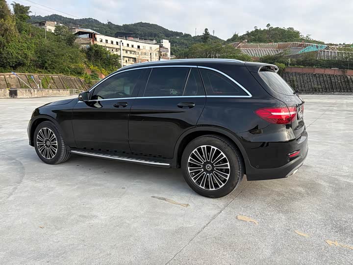 Mercedes-Benz GLC 2018 GLC 260 4 MATIC — фото 4