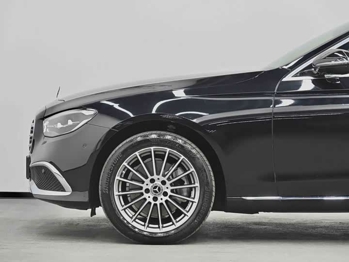 Mercedes-Benz E-Class 2022 E 260 L — фото 14