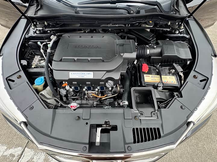 Honda Accord — фото 19