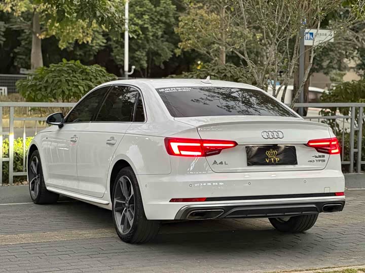 Audi A4L 2019 40 TFSI Sport V — фото 9