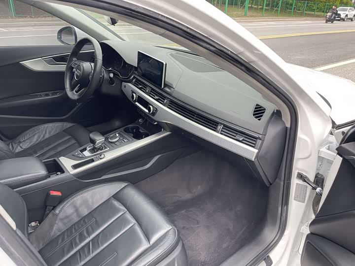Audi A4L 40 TFSI стиль — фото 6