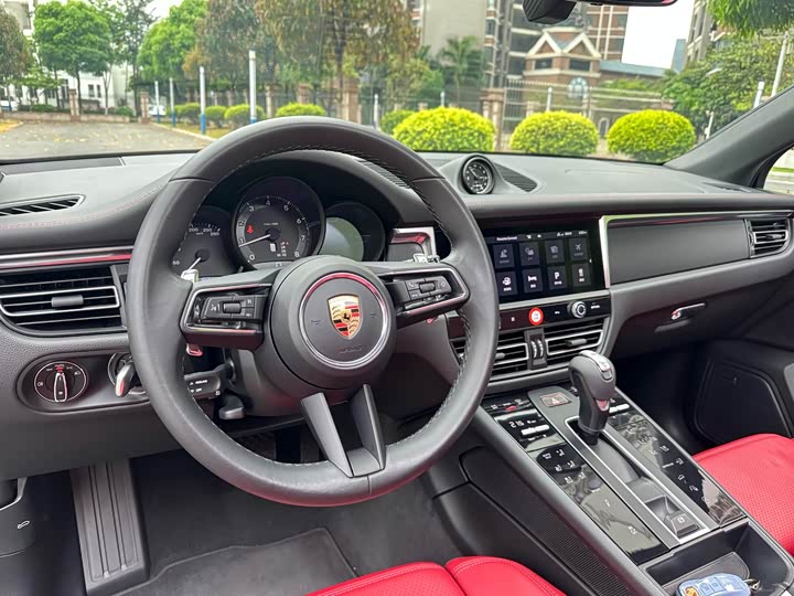 Porsche Macan 2023 Macan 2.0 T — фото 12