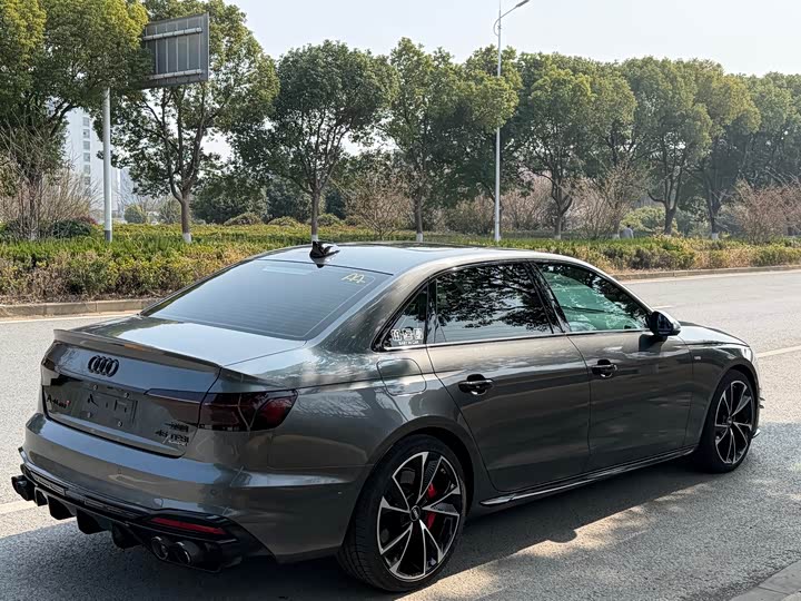 Audi A4L 2022 45 TFSI quattro — фото 6
