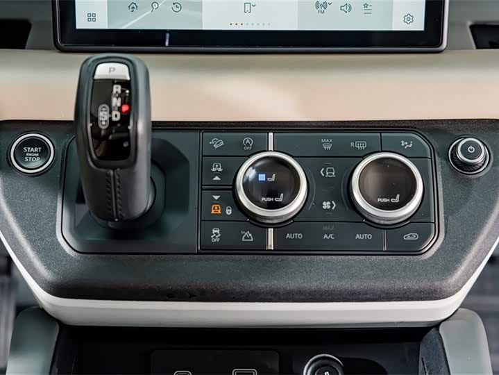 Land Rover Defender — фото 15