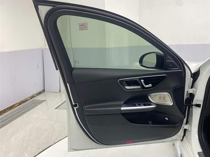 Mercedes-Benz C-Class 2022 C 260 L — фото 16