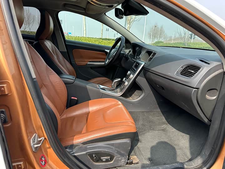 Volvo S60 2015 S 60 L 2.0 T — фото 16