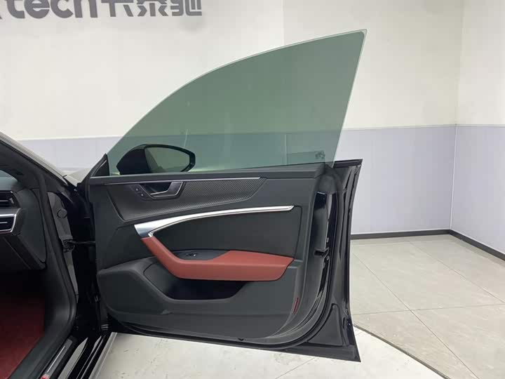 Audi A7L 2023 45 TFSI quattro S-line — фото 28