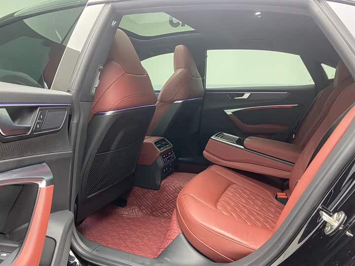 Audi A7L 2023 45 TFSI quattro S-line — фото 25