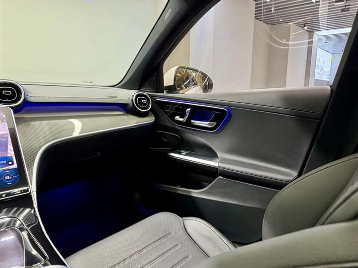 Mercedes-Benz C-Class 2023 C 260 L — фото 28