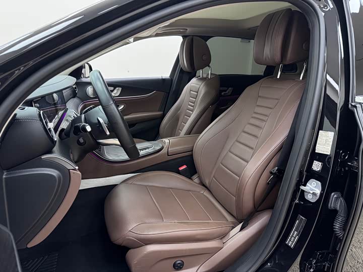 Mercedes-Benz E-Class 2020 E 300 L Luxury — фото 12