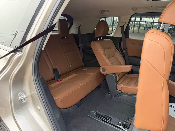 Nissan Pathfinder — фото 11