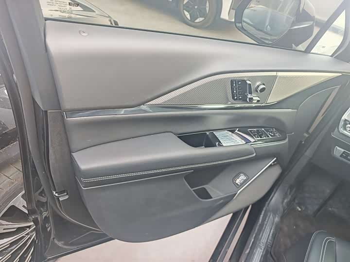 Cadillac XT 5 2026 2.0 T Premium — фото 7