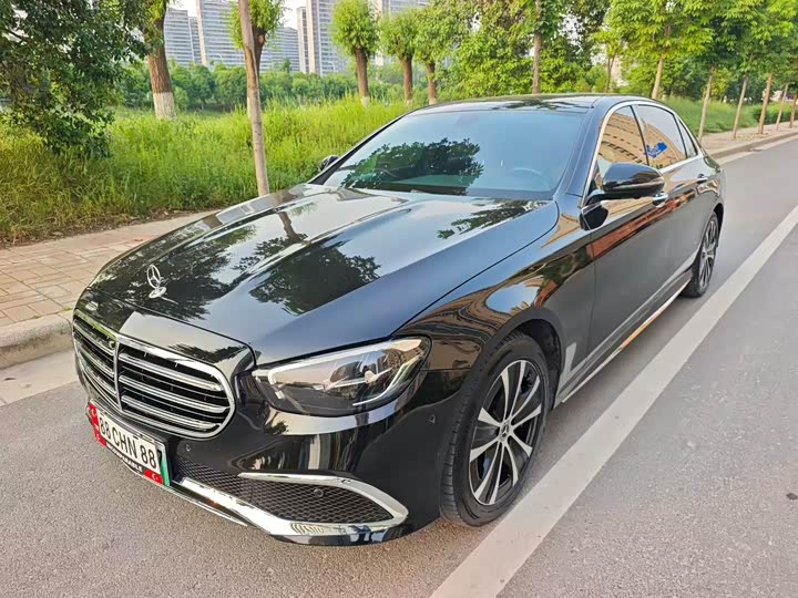 Mercedes-Benz E-Class 2023 E 350 e L — фото 3