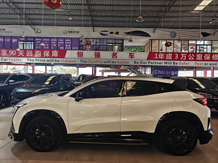 Changan UNI-T 2022 1.5 T Premium — фото 3