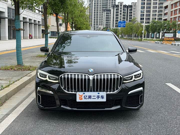 BMW 7 Series — фото 2