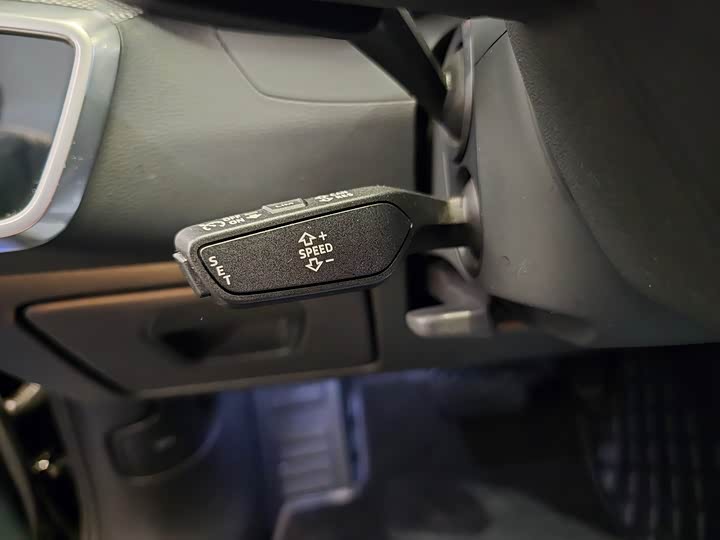 Audi A6L 40 TFSI люкс-динамик — фото 12