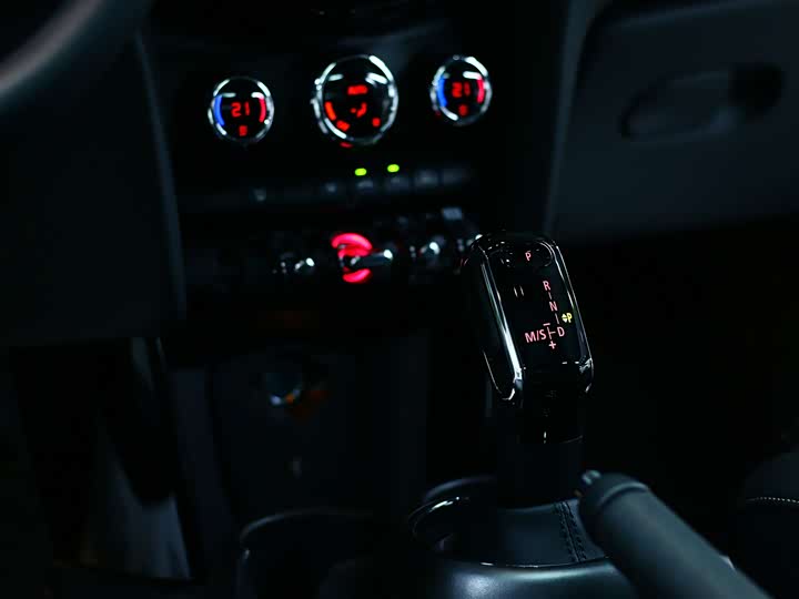 MINI Hatch — фото 10