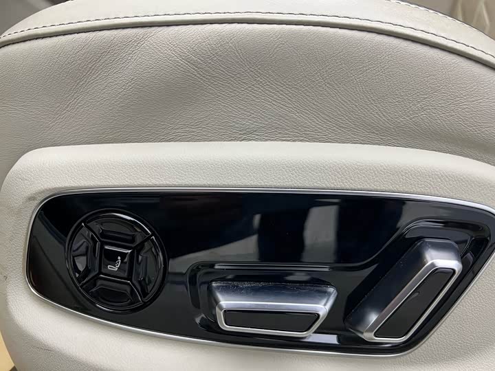 Audi A8 2019 Plus A 8 L 55 TFSI quattro Luxury — фото 7