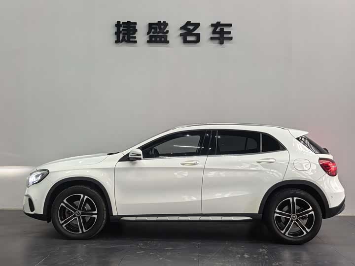 Mercedes-Benz GLA 2018 GLA 200 — фото 3