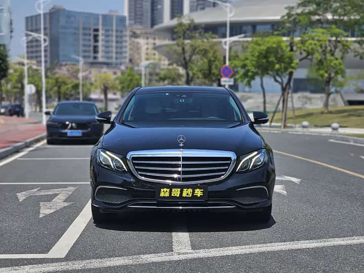 Mercedes-Benz E-Class 2017 E 300 L Luxury — фото 2