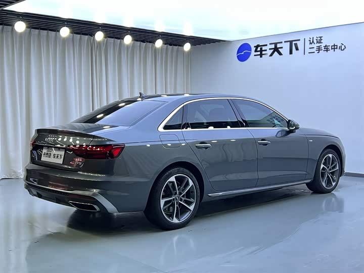 Audi A4L 2022 40 TFSI — фото 4