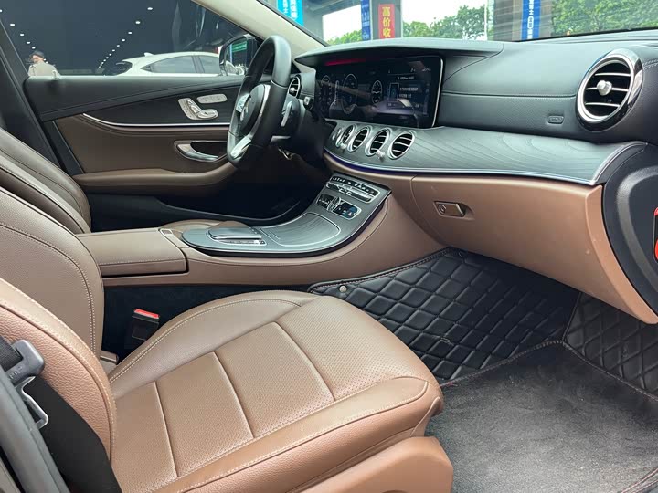 Mercedes-Benz E-Class 2020 E 300 L — фото 14