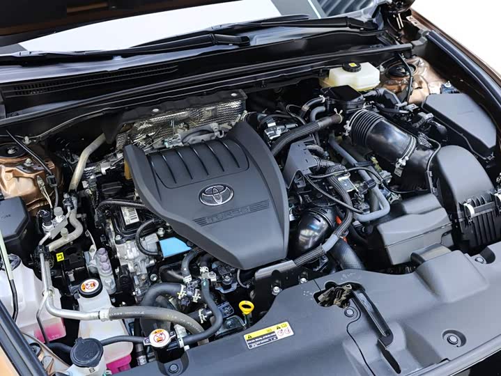 Toyota Sport 2023 2.4 T Sport Cross HEV 4 WD — фото 36