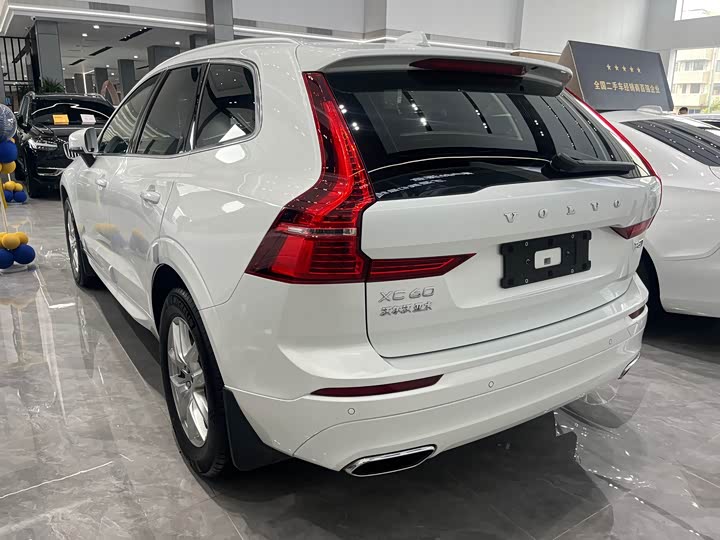 Volvo XC60 2019 T 5 4 WD VI — фото 7