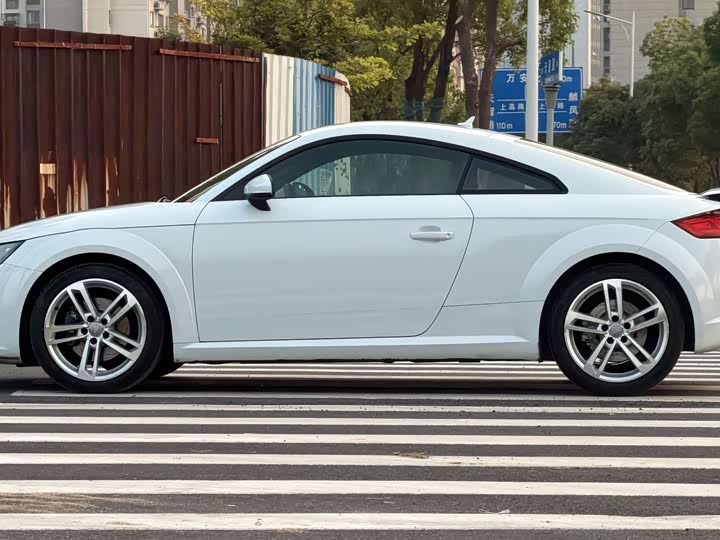 Audi TT 2015 TT Coupe 45 TFSI quattro — фото 4