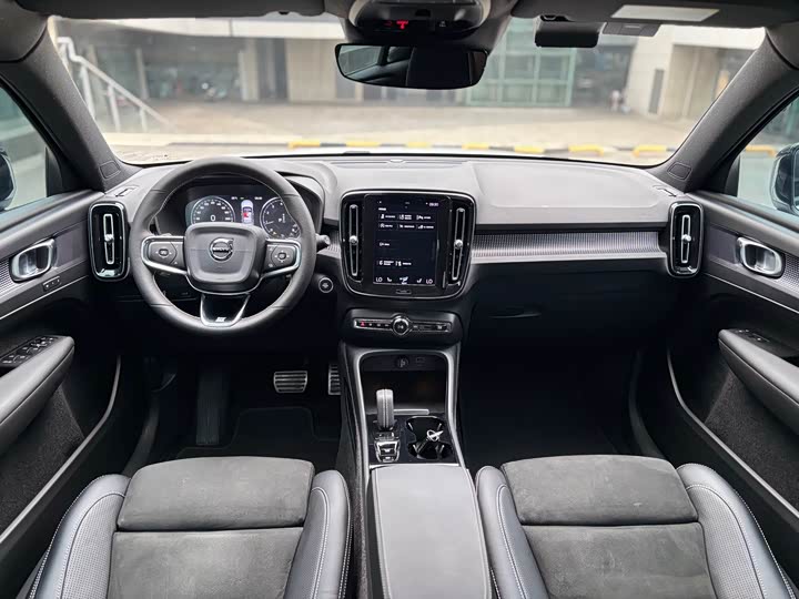 Volvo XC 40 2020 T 4 WD — фото 5
