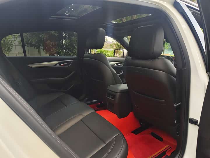 Cadillac CT5 2024 28 T Luxury Pro — фото 7