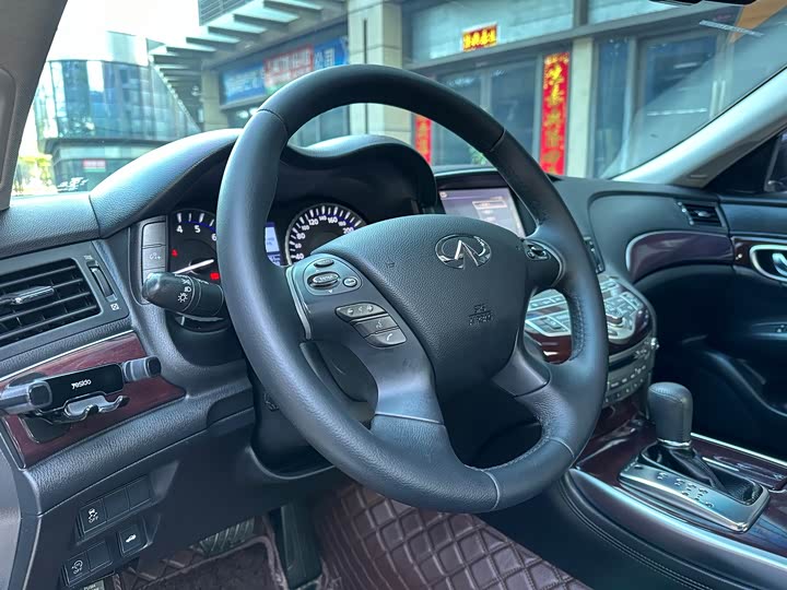 Infiniti Q70 2019 Q 70 L 2.0 T — фото 20