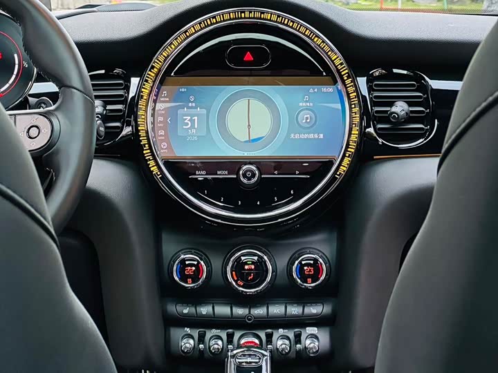 MINI Hatch — фото 15
