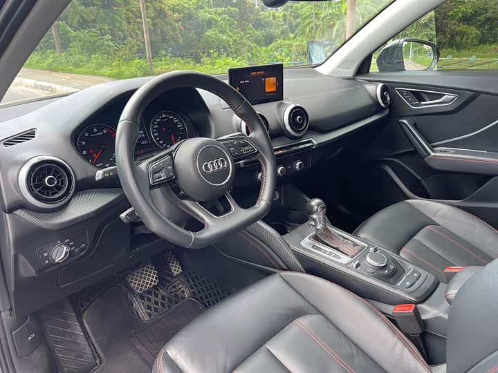 Audi Q2L 2022 35 TFSI — фото 17