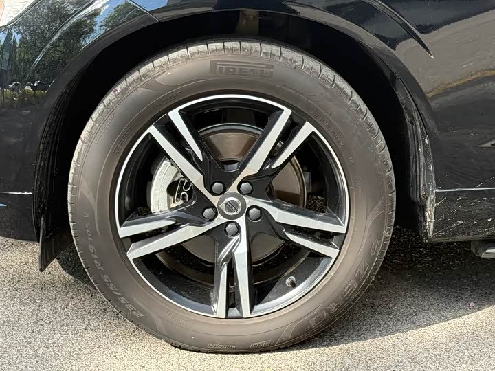 Volvo XC60 2019 T 5 4 WD VI — фото 5