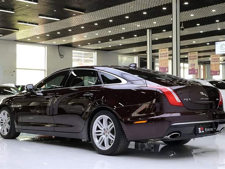 Jaguar XJ 2018 XJL 3.0 SC 2 WD — фото 20