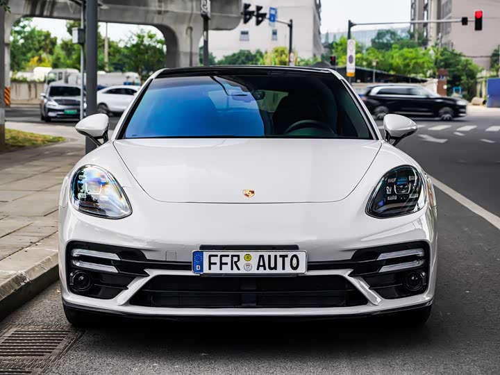 Porsche Panamera 2017 Panamera 3.0 T — фото 7