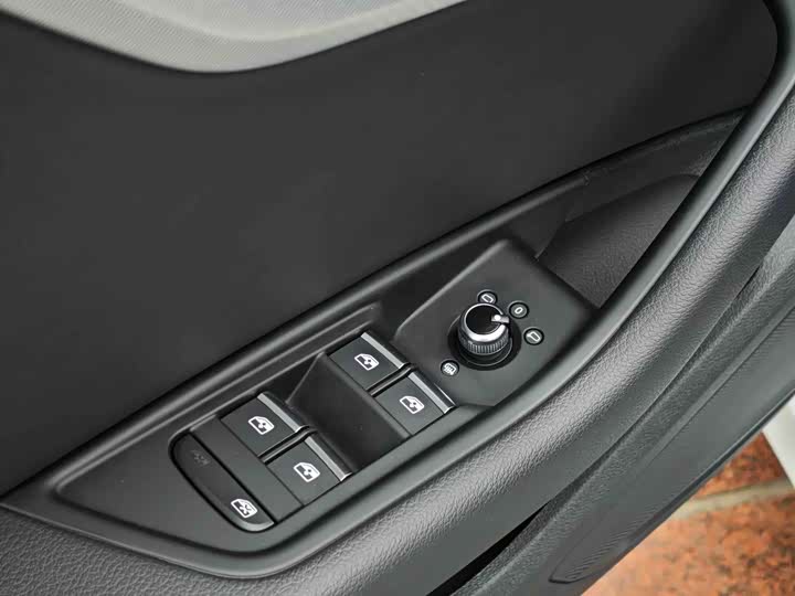 Audi A5 2022 Sportback 40 TFSI — фото 13