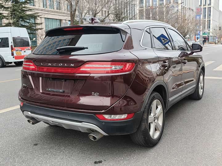Lincoln MKC 2017 2.0 T 2 WD — фото 3
