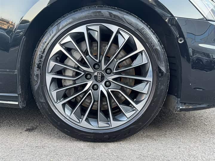 Audi A6L 2020 55 TFSI e quattro — фото 19