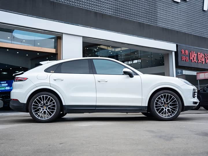 Porsche Cayenne 2019 Cayenne Coupé 3.0 T — фото 3