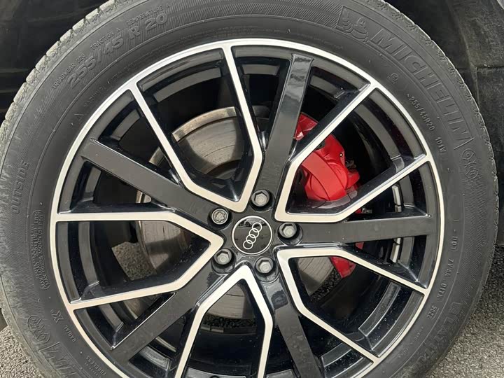 Audi Q5L Sportback 2022 40 TFSI RS — фото 8