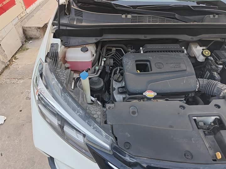 Changan CS15 2019 1.5 L MT VI — фото 22