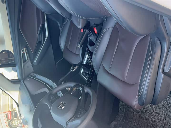 Changan CS15 2019 1.5 L MT VI — фото 12
