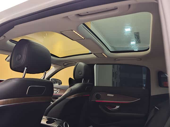 Mercedes-Benz E-Class 2016 E 300 L — фото 26