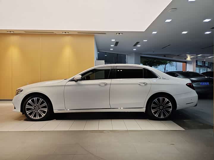 Mercedes-Benz E-Class 2016 E 300 L — фото 6