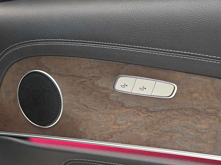 Mercedes-Benz E-Class 2016 E 300 L — фото 33