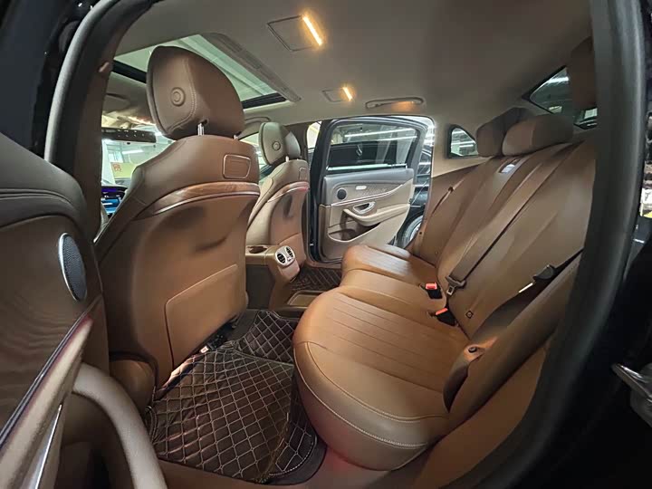 Mercedes-Benz E-Class 2018 E 200 L 4 MATIC — фото 11