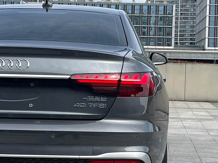 Audi A4L 2022 40 TFSI — фото 6