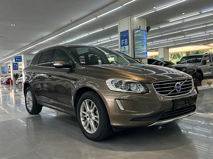 Volvo XC60 2015 T 5 — фото 2